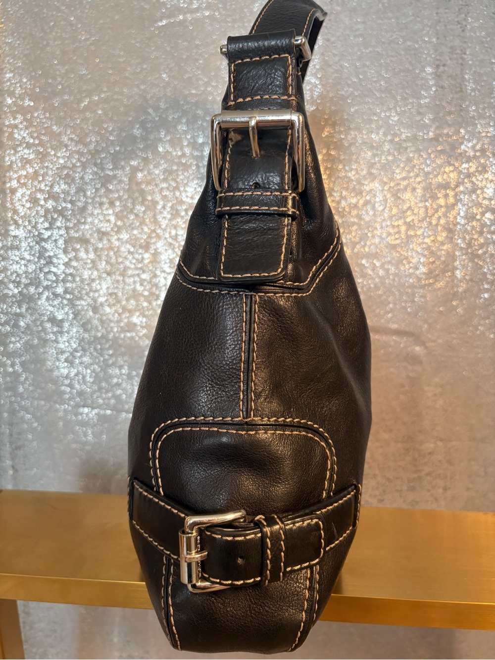Black Leather Michael kors  Women’s Shoulder Bag with Contrast Stitching